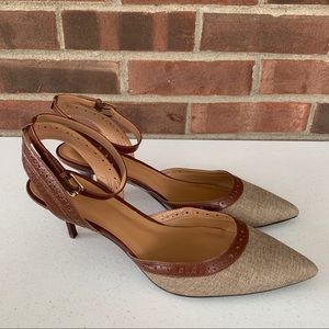 Like new Nine West pointed toe ankle strap sandals